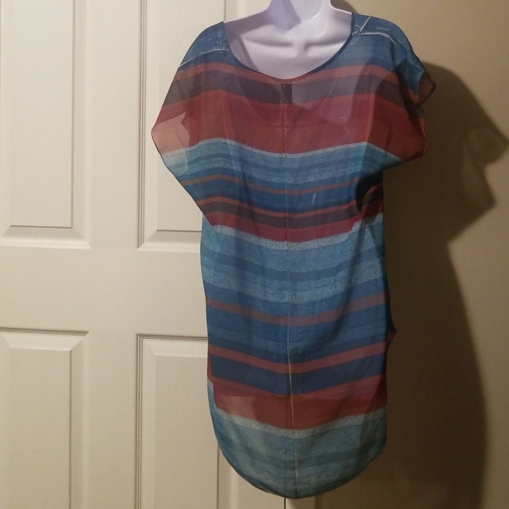 High Lo Sheer Top - Picture 2 of 2